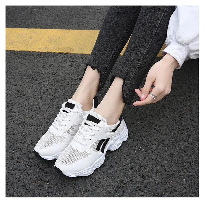 Breathable Sports Shoes Female Students Wild Track Shoes Fitness Net Women Shoes Vogue Table Tennis Shoes Sneakers