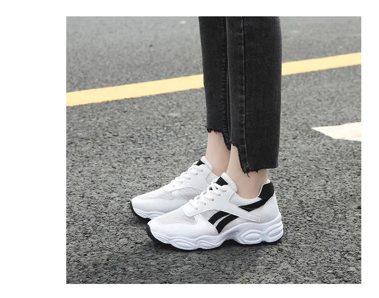 Breathable Sports Shoes Female Students Wild Track Shoes Fitness Net Women Shoes Vogue Table Tennis Shoes Sneakers